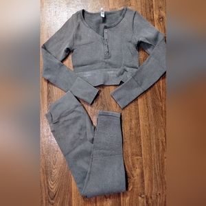 Offline by Aerie size medium waffle set